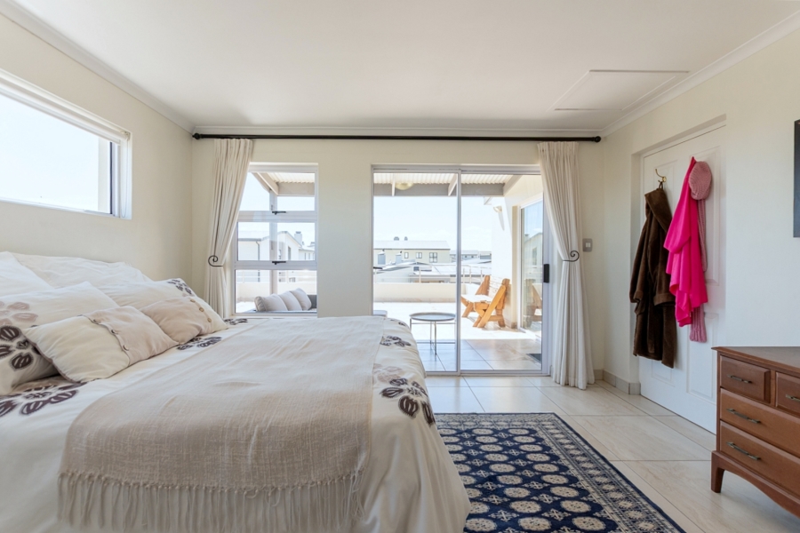 4 Bedroom Property for Sale in Sunset Estate Western Cape